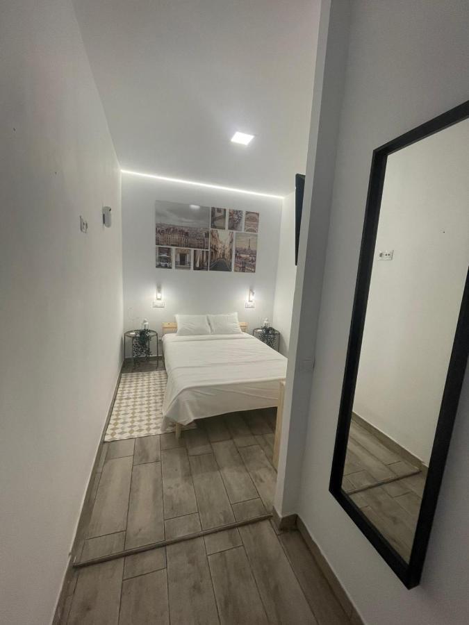 Apartamentos Jap Villaamil Madrid Exteriör bild