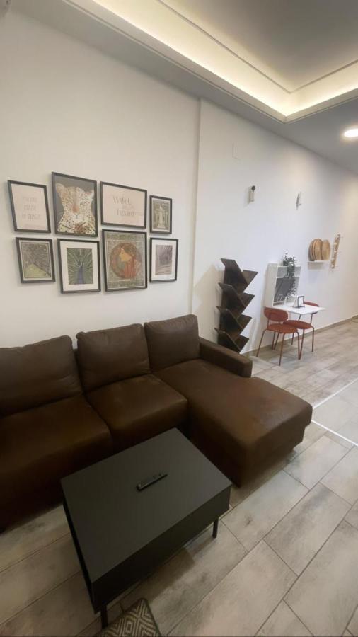 Apartamentos Jap Villaamil Madrid Exteriör bild
