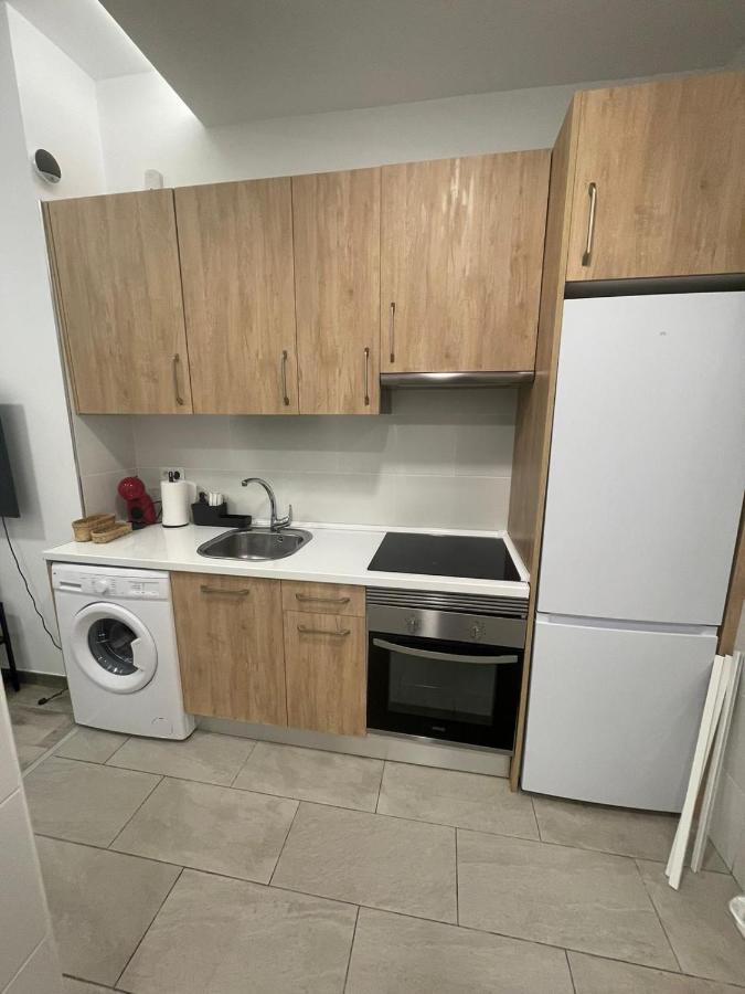 Apartamentos Jap Villaamil Madrid Exteriör bild